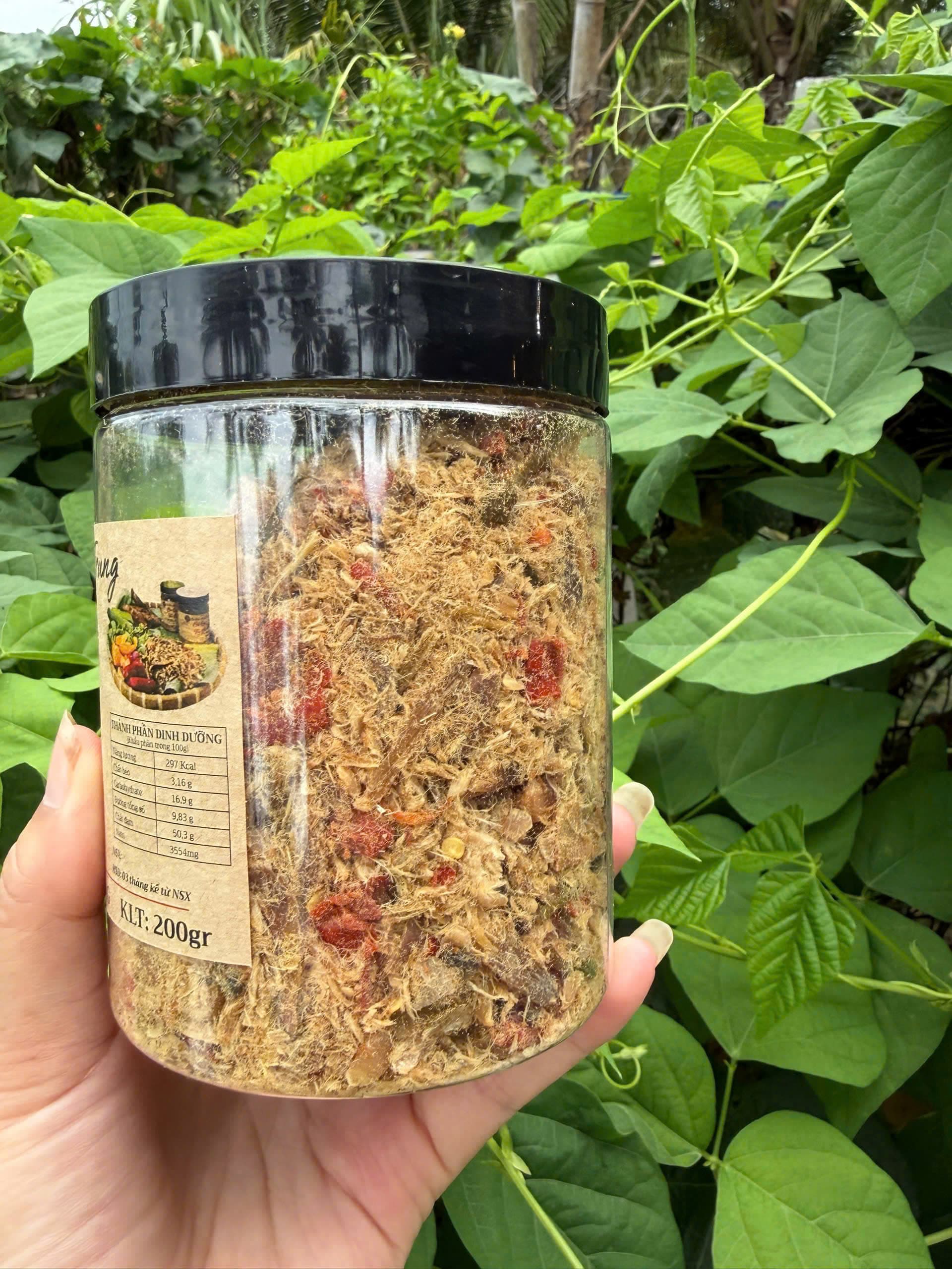 Hũ Cá Nục Giã Tỏi Ớt 200g có nhãn thành phần dinh dưỡng